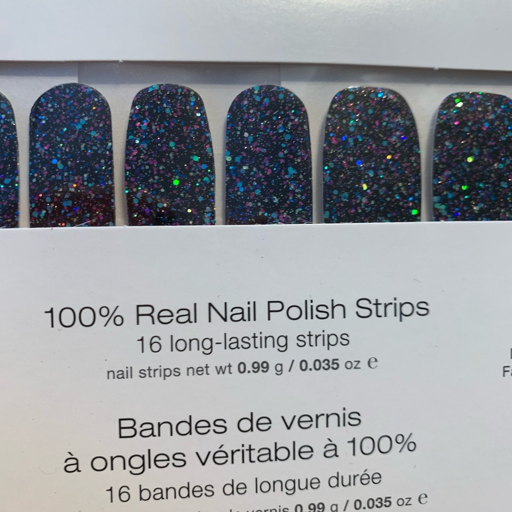 Color Street HOLIDAZE nail stripes nib - Picture 4 of 6